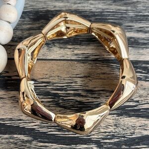 House of Harlow 1960 Hammered Gold Tone Hinged Bangle Bracelet Mother’s Day Gift House of Harlow 1960 Gold Fish Hinged Bangle Bracelet  main image 4